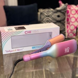 CHI Hollywood Waves XXL Hairstyling Waver Like New with Box